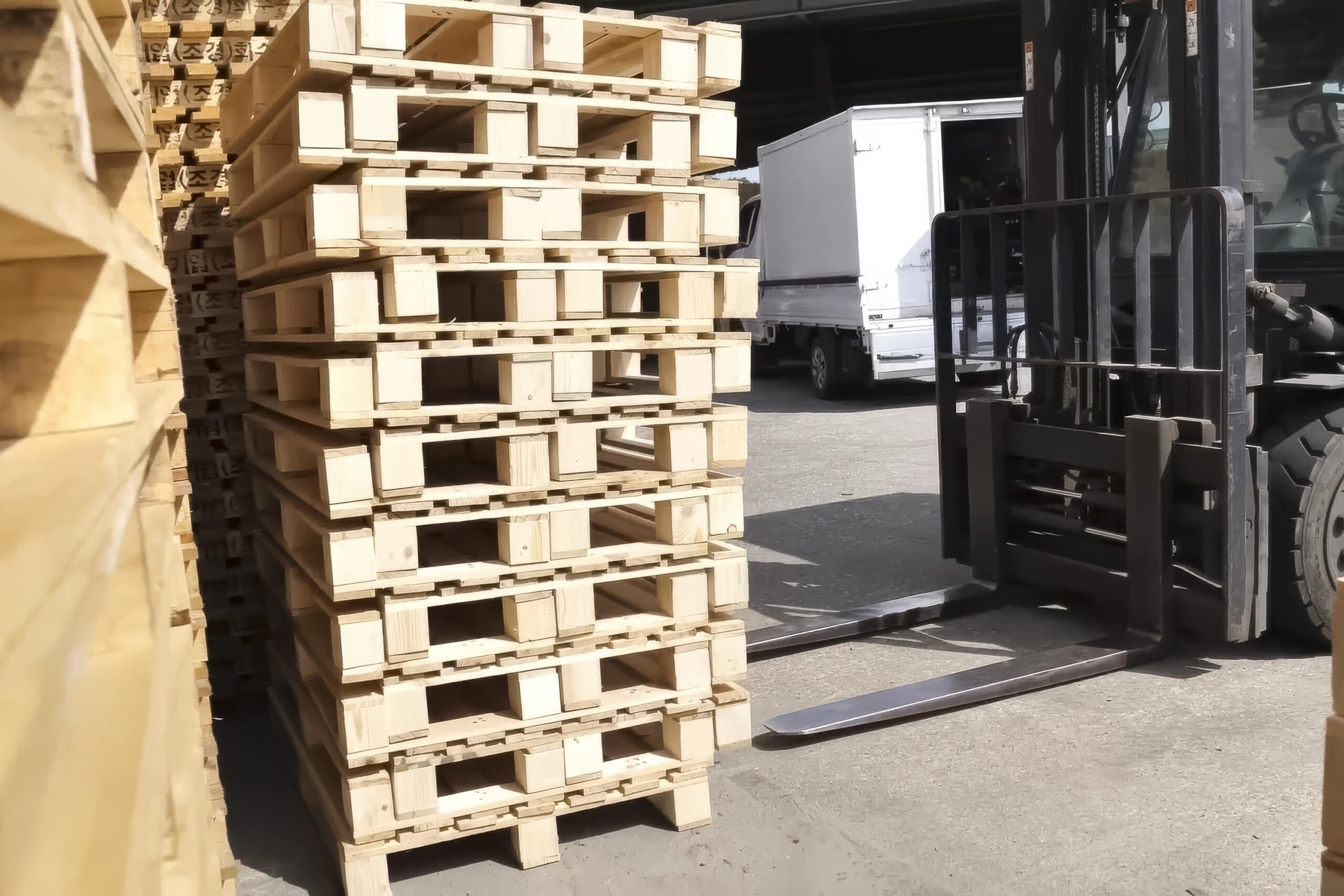 Benefits of Buying Used Wooden Pallets